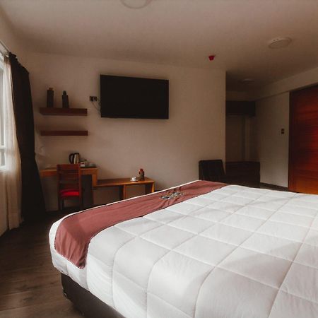 Hotel Hacienda Del Valle อูรูบัมบา ภายนอก รูปภาพ